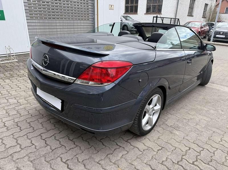 Gebraucht Opel Astra Cabriolet Cosmo 179 PS (131 kW) 2007 Metro m2 Cabrio
