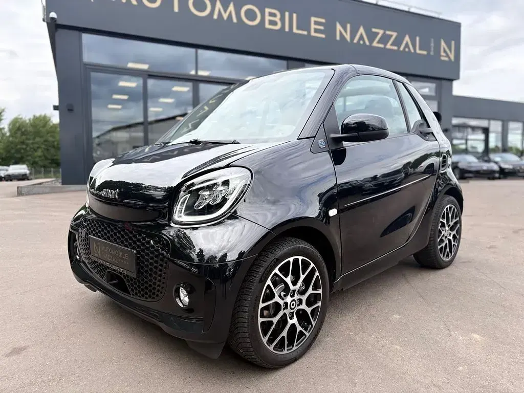 Second-hand Smart ForTwo Electric Drive 60 kW (82 CP) 2022 Negru Cabrio