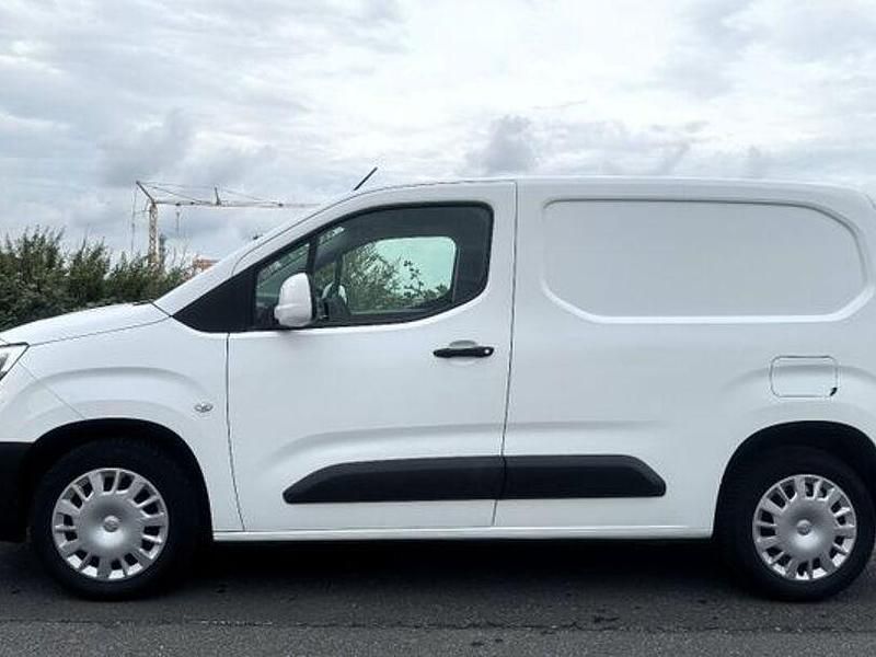 Gebraucht Opel Combo 120 PS (88 kW) 2018 Weiß Van / Kleinbus
