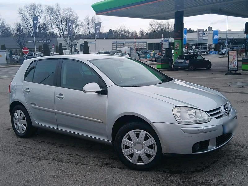 Gebraucht VW Golf V 105 PS (77 kW) 2008 Silber Kleinwagen