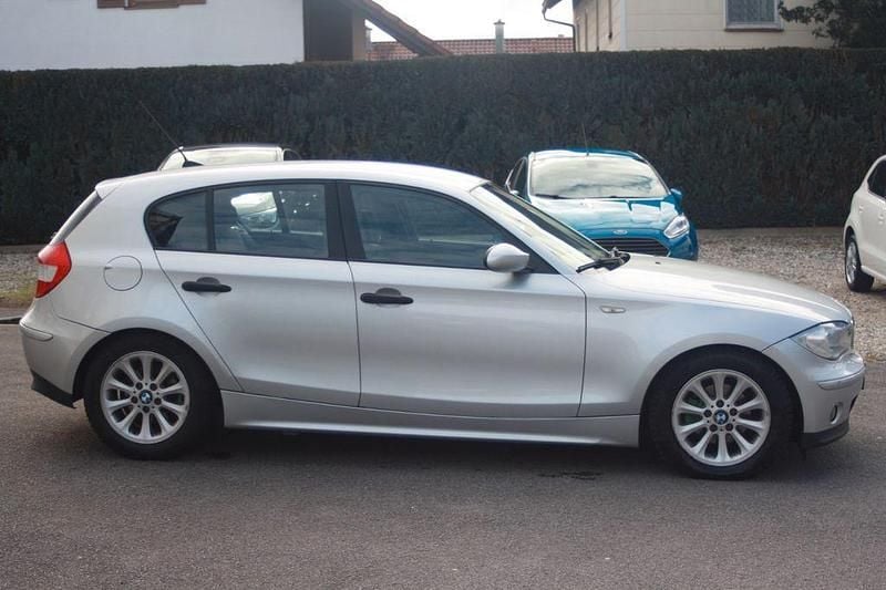 Gebraucht BMW 118 Advantage 129 PS (94 kW) 2007 Silber Kleinwagen