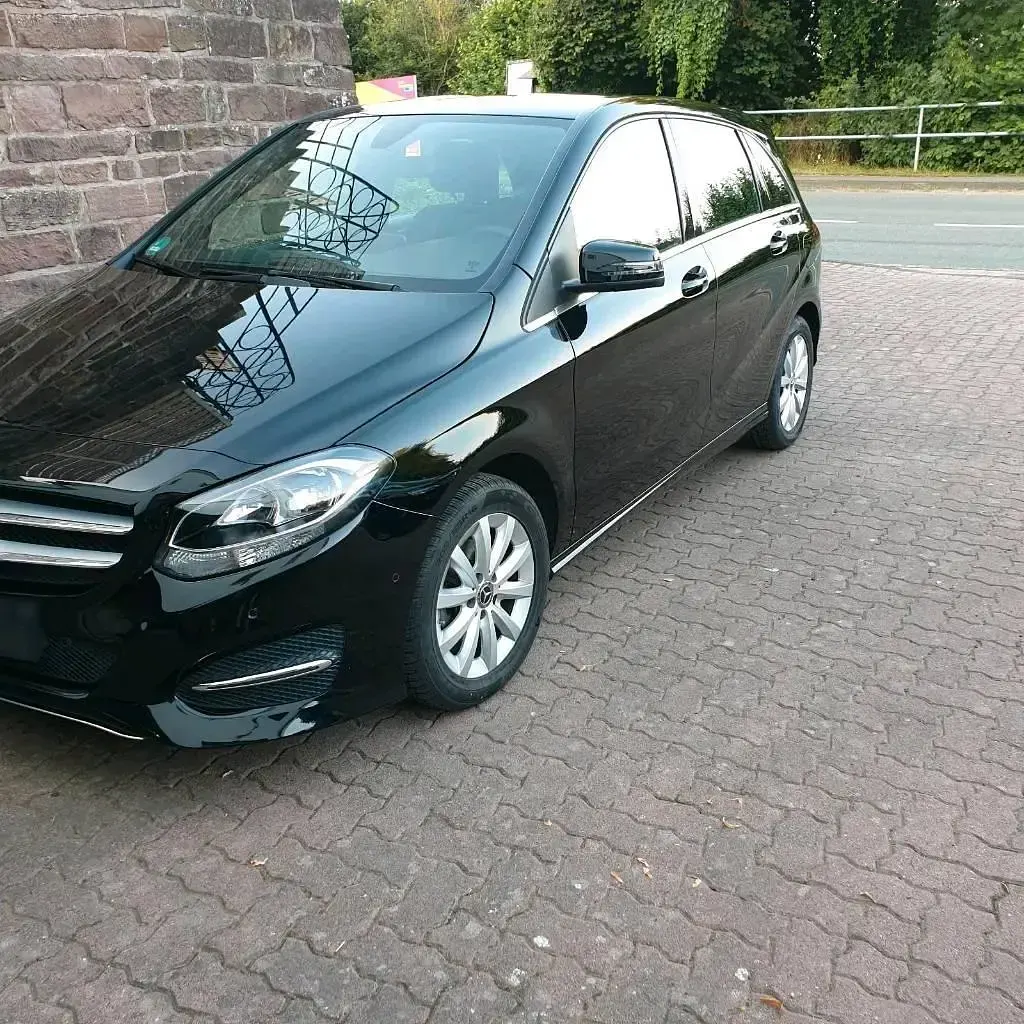 Gebraucht Mercedes B160 95 PS (69 kW) 2018 Schwarz Kleinwagen