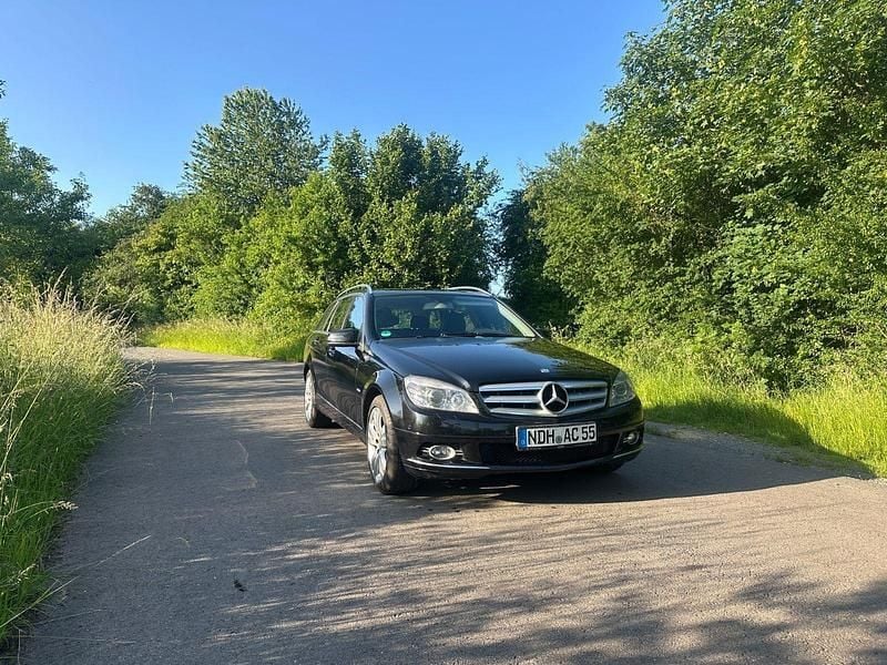 Schwarz Gebraucht 2010 Mercedes C220 Kombi | 6.499 € (Fairer Preis) - Bild 1/4