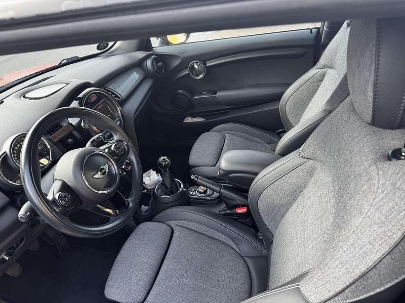 Gebraucht Mini Cooper 136 PS (100 kW) 2015 Rot Kleinwagen