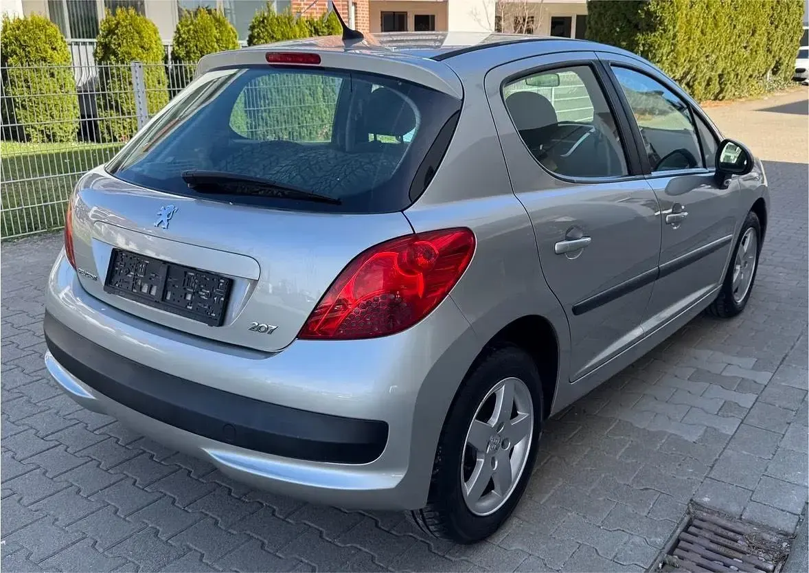 Gebraucht Peugeot 207 2009 Silber Kleinwagen