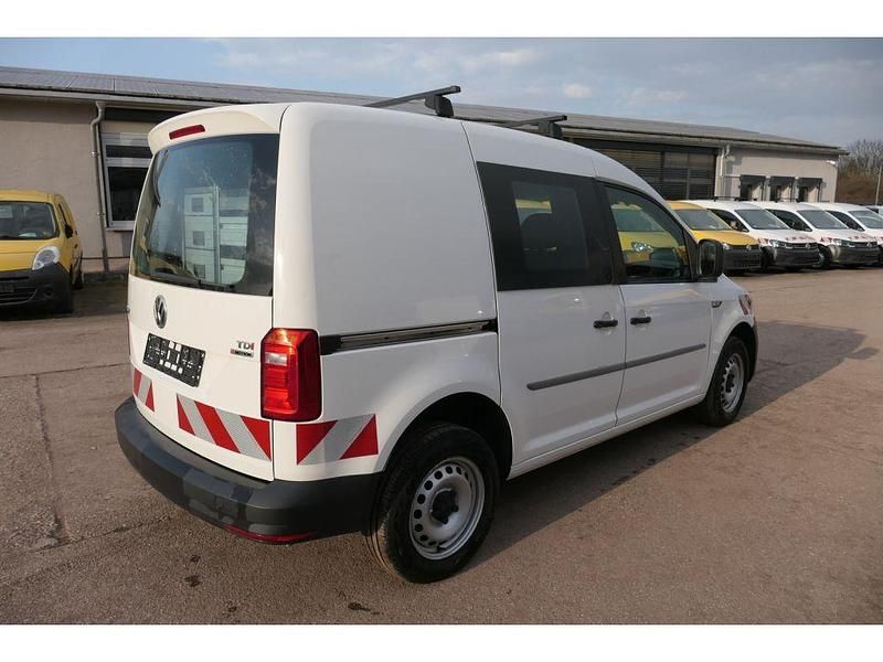 Gebraucht VW Caddy 122 PS (89 kW) 2016 Weiss Van / Kleinbus