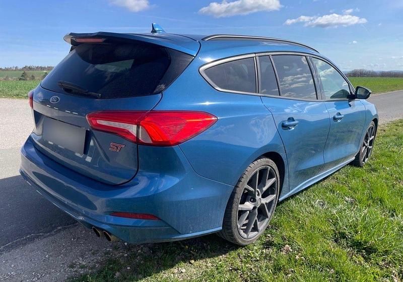 Usata Ford Focus ST 190 CV (139 kW) 2020 Blu Station wagon