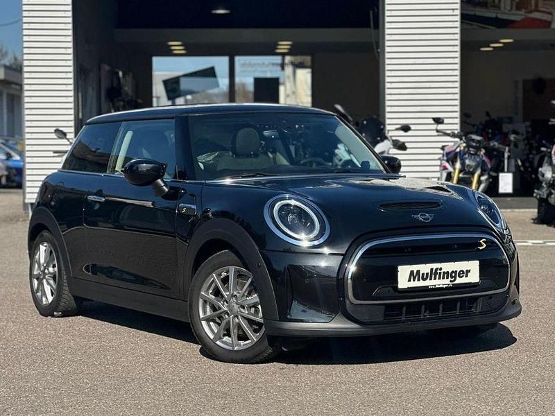 Gebraucht Mini Cooper SE 135 kW (184 PS) 2023 Schwarz Kleinwagen