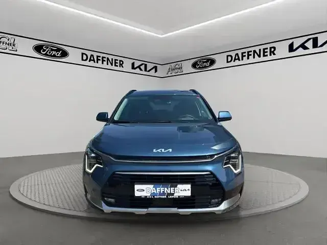 Neu Kia Niro Spirit 139 PS (102 kW) 2026 Blau SUV