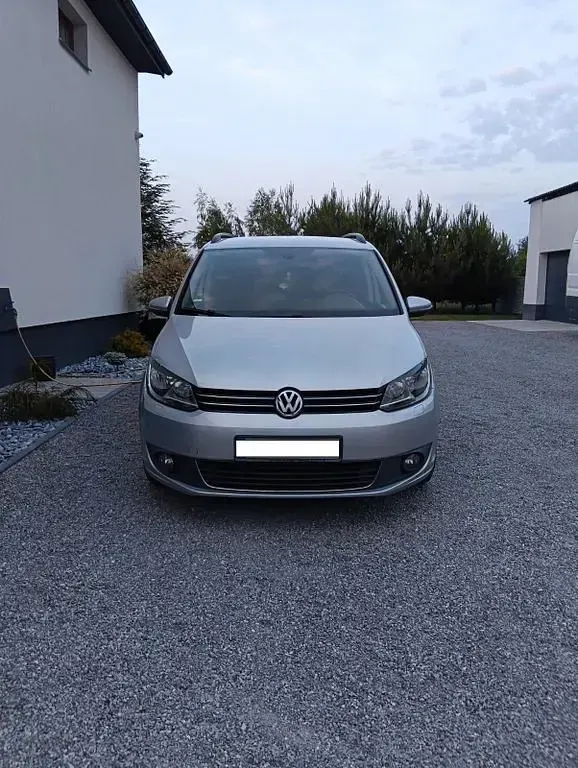 Gebraucht VW Touran Style 140 PS (102 kW) 2011 Silber Van / Kleinbus