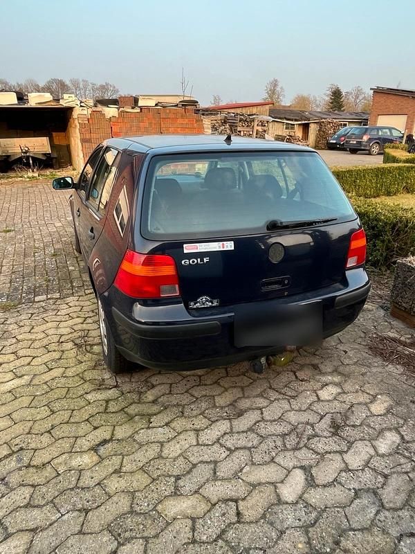 Gebraucht VW Golf IV 75 PS (55 kW) 1999 Blau Kleinwagen