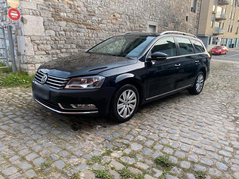 Gebraucht VW Passat 105 PS (77 kW) 2014 Schwarz Kombi