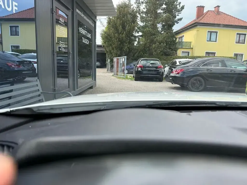 Gebraucht BMW 318 M Sport 150 PS (110 kW) 2017 Weiß Limousine