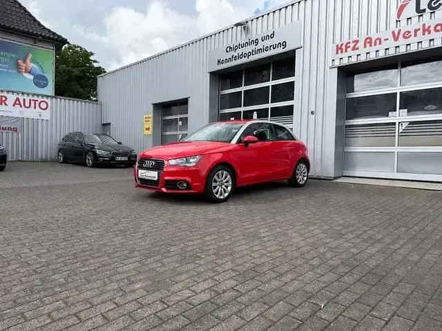 Gebraucht Audi A1 Ambition 122 PS (89 kW) 2011 Rot Kleinwagen