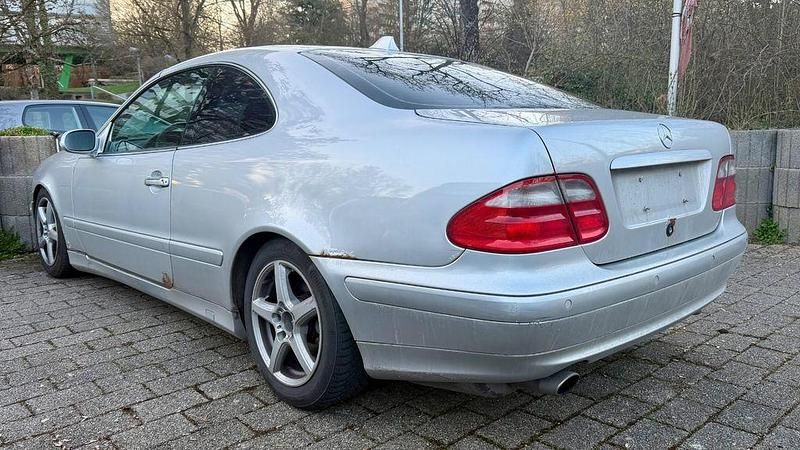 Gebraucht Mercedes CLK320 Elegance 218 PS (160 kW) 2000 Silber Coupé