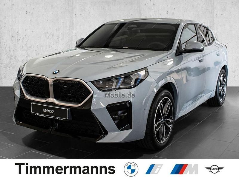 Grau Neu 2025 BMW X2 M Sport SUV | 51.289 € (Superpreis) - Bild 1/4