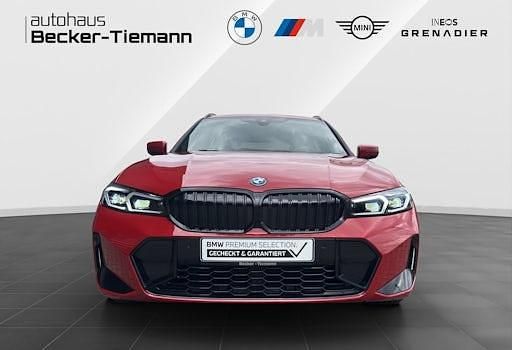 Gebraucht BMW 330e M Sport 292 PS (214 kW) 2024 Rot Kombi