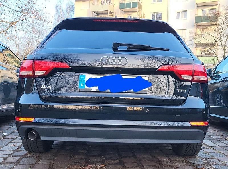 Gebraucht Audi A4 Design 150 PS (110 kW) 2017 Schwarz Kombi