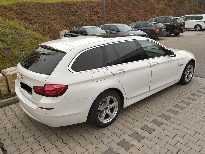 Gebraucht BMW 530 258 PS (189 kW) 2016 Weiß Kombi