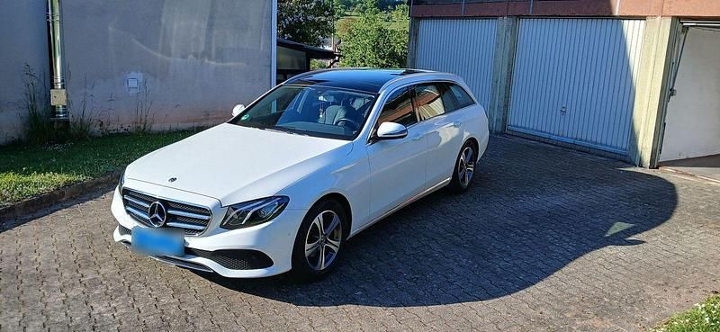 Gebraucht Mercedes E200 150 PS (110 kW) 2019 Weiß Kombi