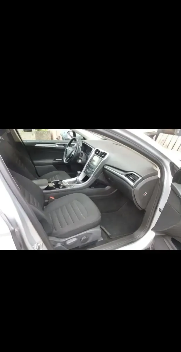 Gebraucht Ford Mondeo 150 PS (110 kW) 2015 Silber Kombi