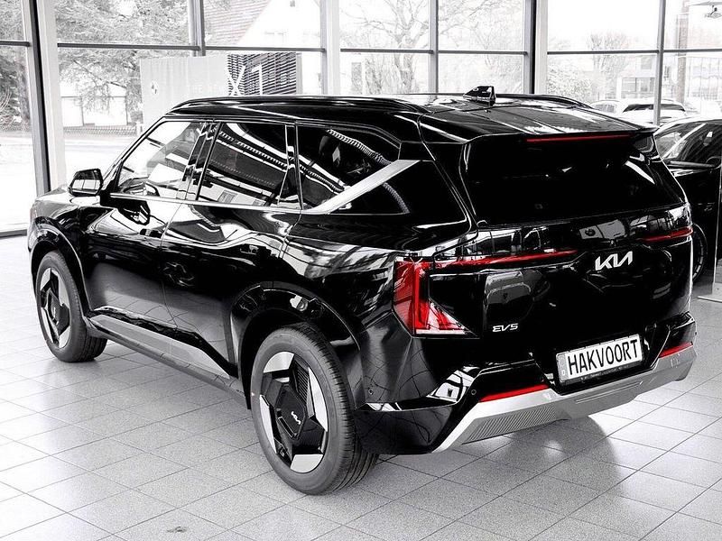 Neu Kia EV5 Earth 160 kW (218 PS) 2026 Fusion black SUV