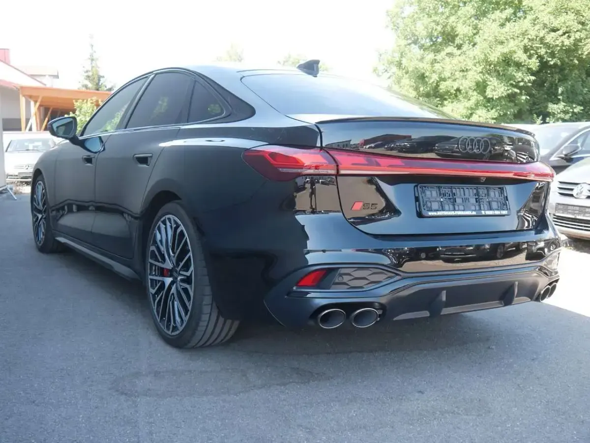 Gebraucht Audi S5 Sport 367 PS (269 kW) 2025 Schwarz Limousine