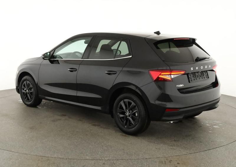 Neu Skoda Fabia Monte Carlo 116 PS (85 kW) 2025 Race blau metallic/ dach black magic perleffekt Kleinwagen