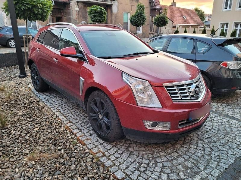 Rot Gebraucht 2015 Cadillac SRX SUV | 8.200 € - Bild 1/4