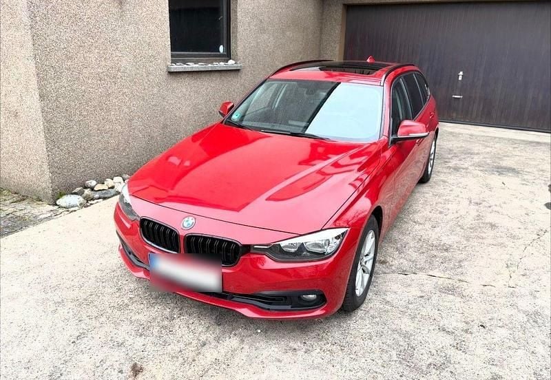 Gebraucht BMW 320 Advantage 184 PS (135 kW) 2015 Rot Kombi