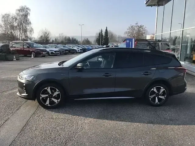 Używany Ford Focus Active X 125 KM (91 kW) 2022 Szary Sedan/Limuzyna