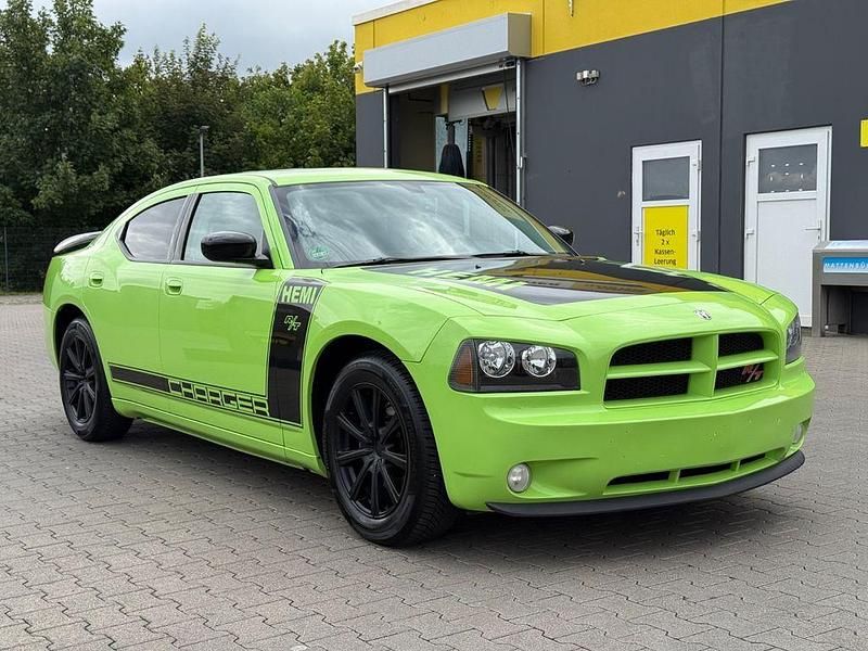 Grün Gebraucht 2010 Dodge Charger Limousine | 19.900 € (Guter Preis) - Bild 1/4