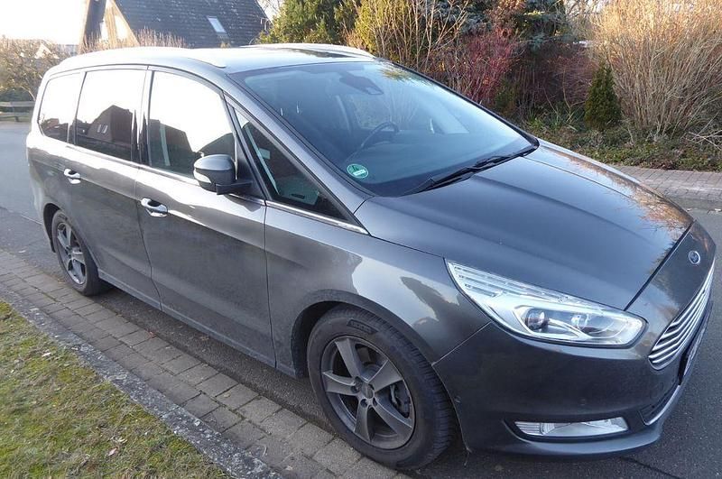 Gebraucht Ford Galaxy Titanium 179 PS (131 kW) 2016 Grau Van / Kleinbus