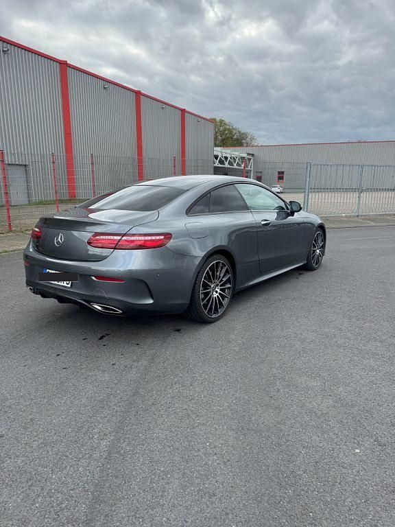 Gebraucht Mercedes E350 299 PS (219 kW) 2020 Grau Coupé