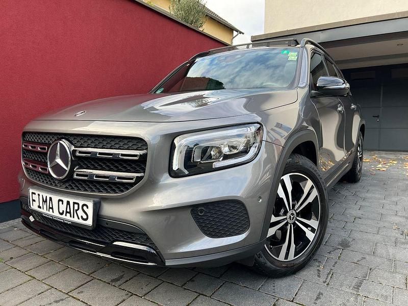 Grau Gebraucht 2020 Mercedes GLB180 Progressive SUV | 25.900 € (Fairer Preis) - Bild 1/4