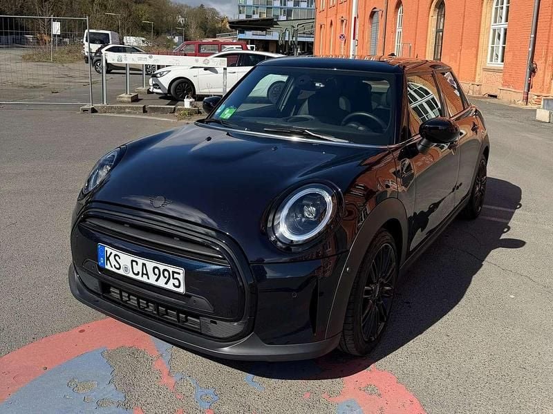 Gebraucht Mini Cooper Classic 136 PS (100 kW) 2022 Schwarz Kleinwagen