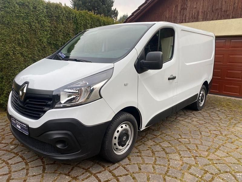 Gebraucht Renault Trafic 121 PS (88 kW) 2019 Gletscherweiß Van / Kleinbus