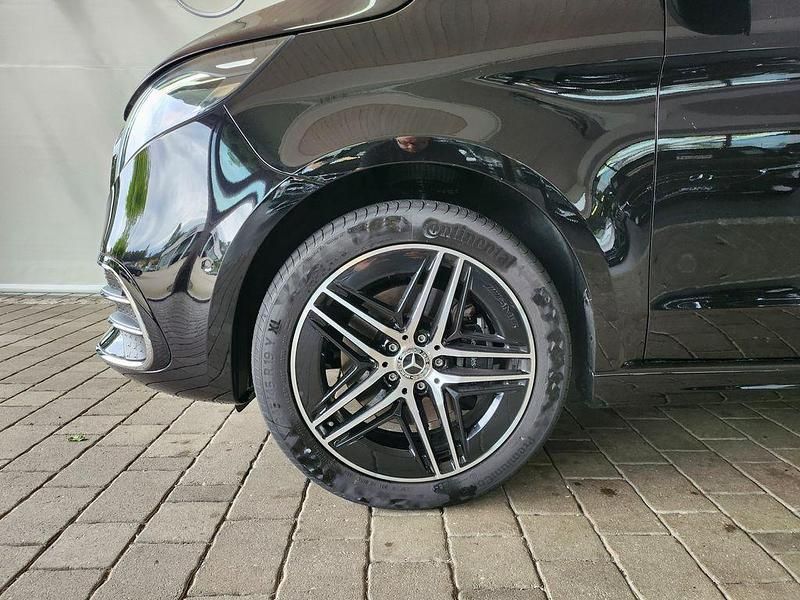 Gebraucht Mercedes V250 Style 190 PS (139 kW) 2024 Schwarz Van / Kleinbus