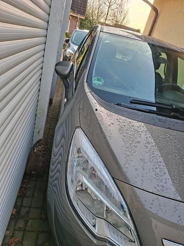 Gebraucht Opel Meriva 101 PS (74 kW) 2012 Beige Van / Kleinbus