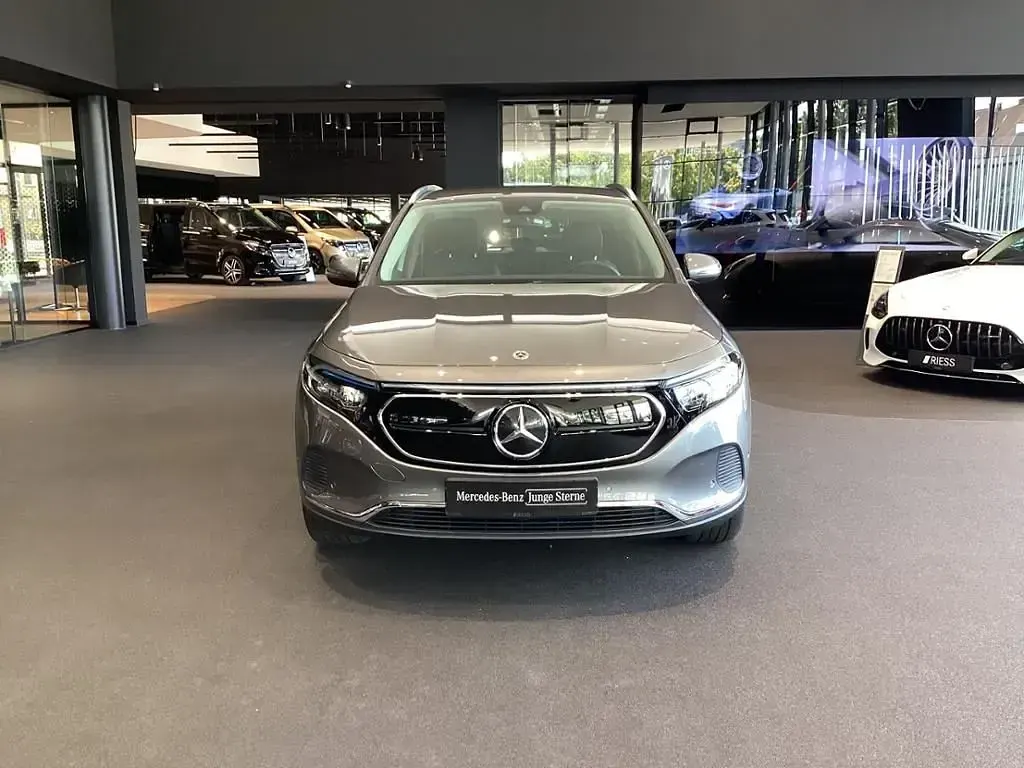 Gebraucht Mercedes EQA250 Advanced 139 kW (190 PS) 2023 Grau SUV