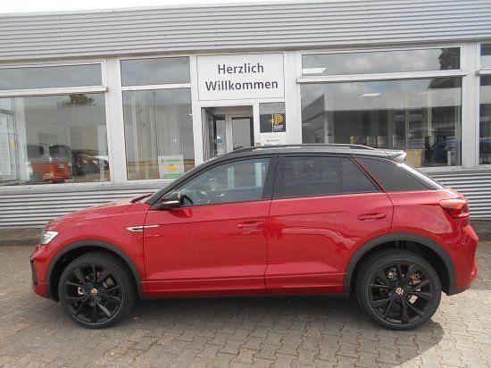 Rot Neu 2025 VW T-Roc Style SUV | 36.999 € (Etwas zu teuer) - Bild 1/4