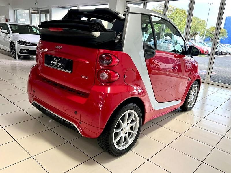 Gebraucht Smart ForTwo Cabrio Passion 71 PS (52 kW) 2013 Rot Cabrio