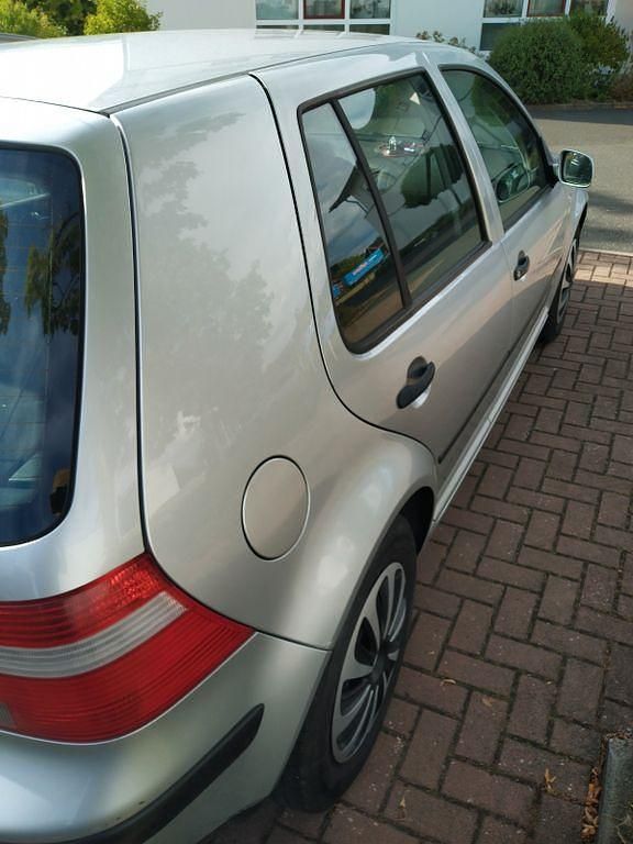 Silber Gebraucht 2003 VW Golf Basis Kombi | 1.525 € (Superpreis) - Bild 1/4