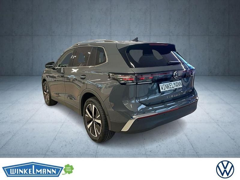 Neu VW Tiguan IQ Drive 150 PS (110 kW) 2026 Grau SUV