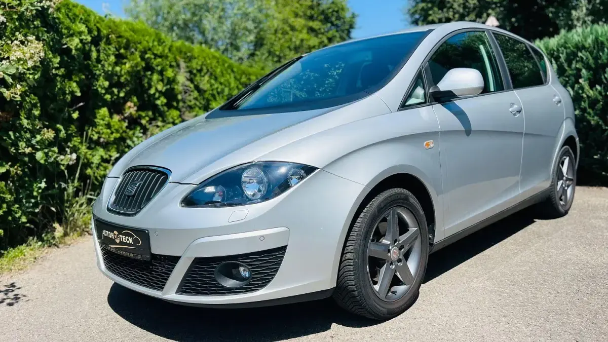 Gebraucht Seat Altea 4You 105 PS (77 kW) 2014 Silber Limousine