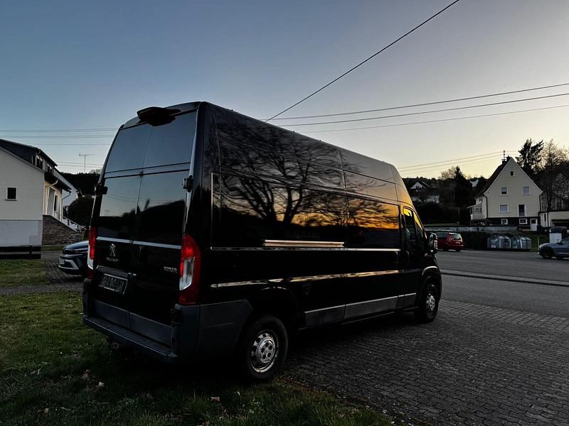 Gebraucht Peugeot Boxer 131 PS (96 kW) 2016 Schwarz Van