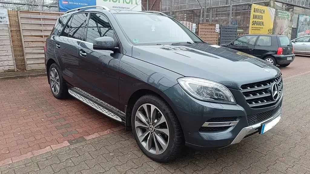 Gebraucht Mercedes ML350 258 PS (189 kW) 2015 Andere farben SUV