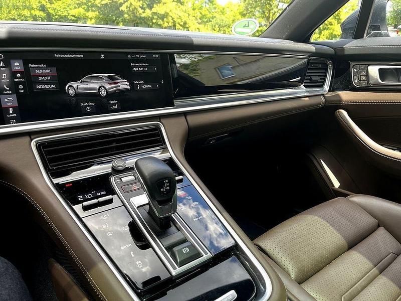 Gebraucht Porsche Panamera 4S Sport Turismo 441 PS (324 kW) 2018 Grau Limousine