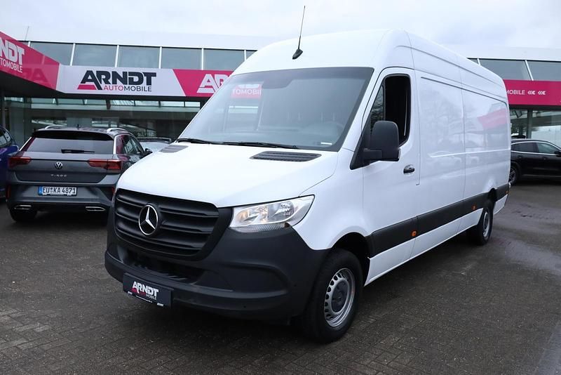 Gebraucht Mercedes Sprinter 170 PS (125 kW) 2023 Arktikweiß Van
