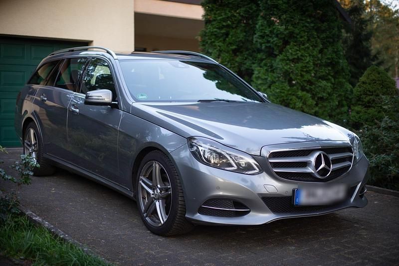 Gebraucht 2014 Mercedes E220 Avantgarde Kombi | 9.900 € (Fairer Preis) - Bild 1/4
